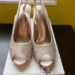 Formal nude high heels